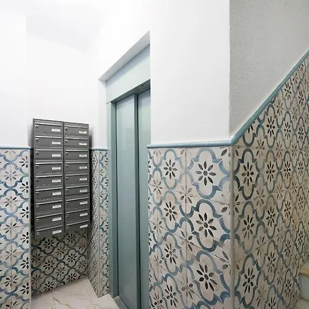 Del Parque Flats Especerias Balcony Διαμέρισμα *