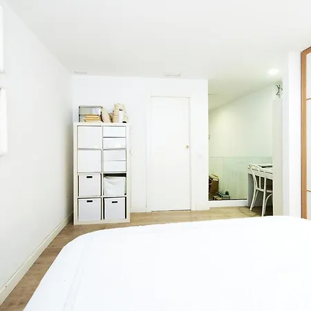 Del Parque Flats Especerias Balcony Διαμέρισμα *